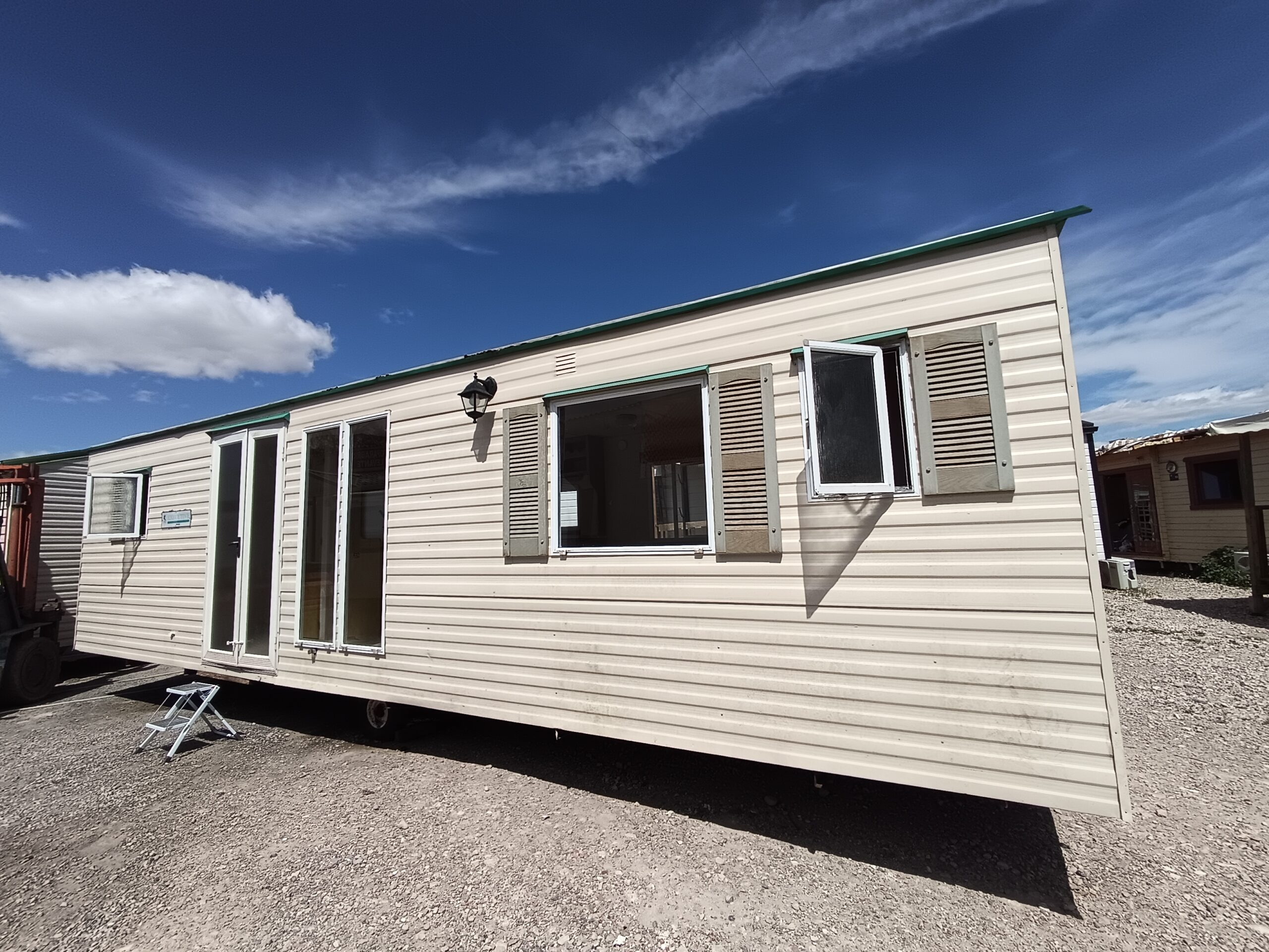 REF. A48 WILLERBY | 8,5x3m